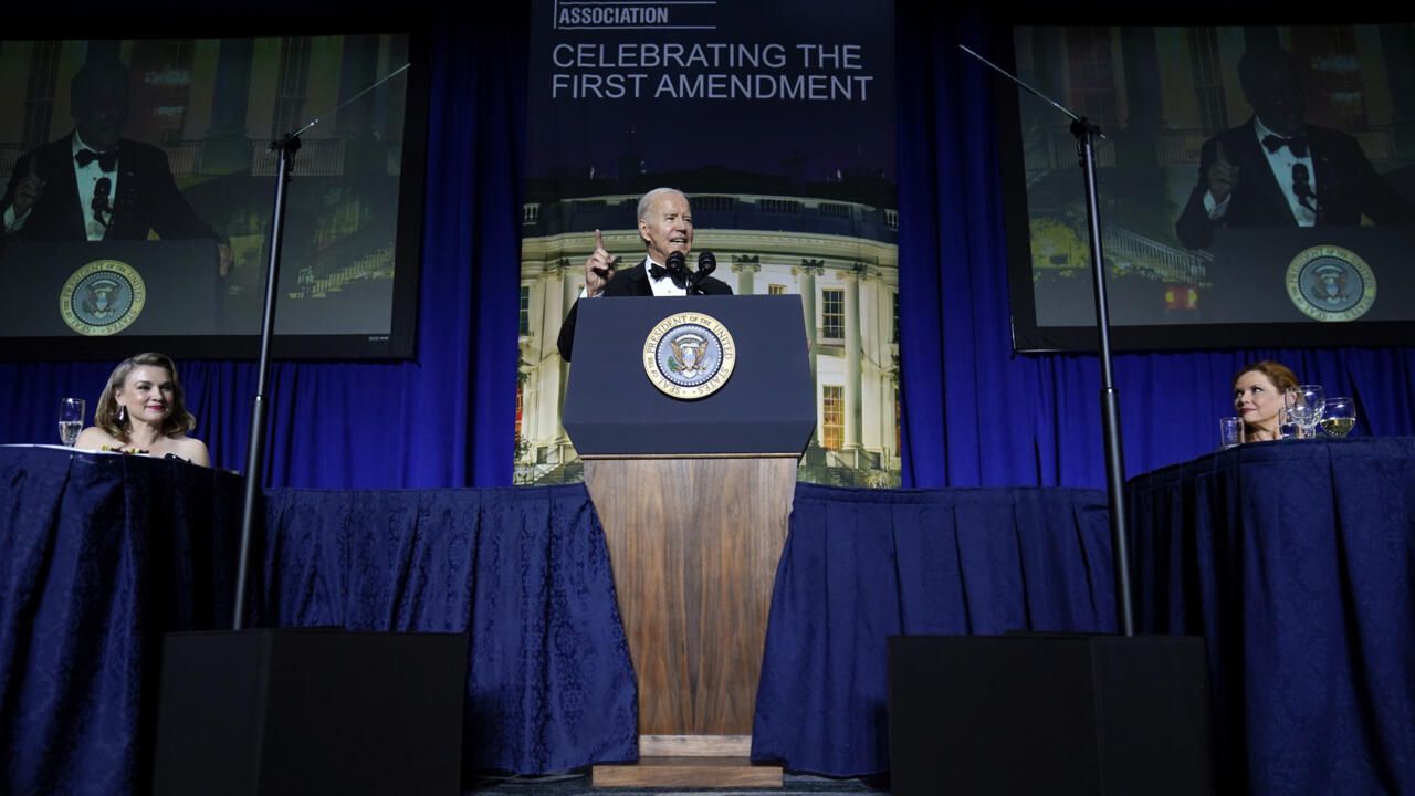 États-Unis: Joe Biden se moque de son âge lors du dîner des correspondants