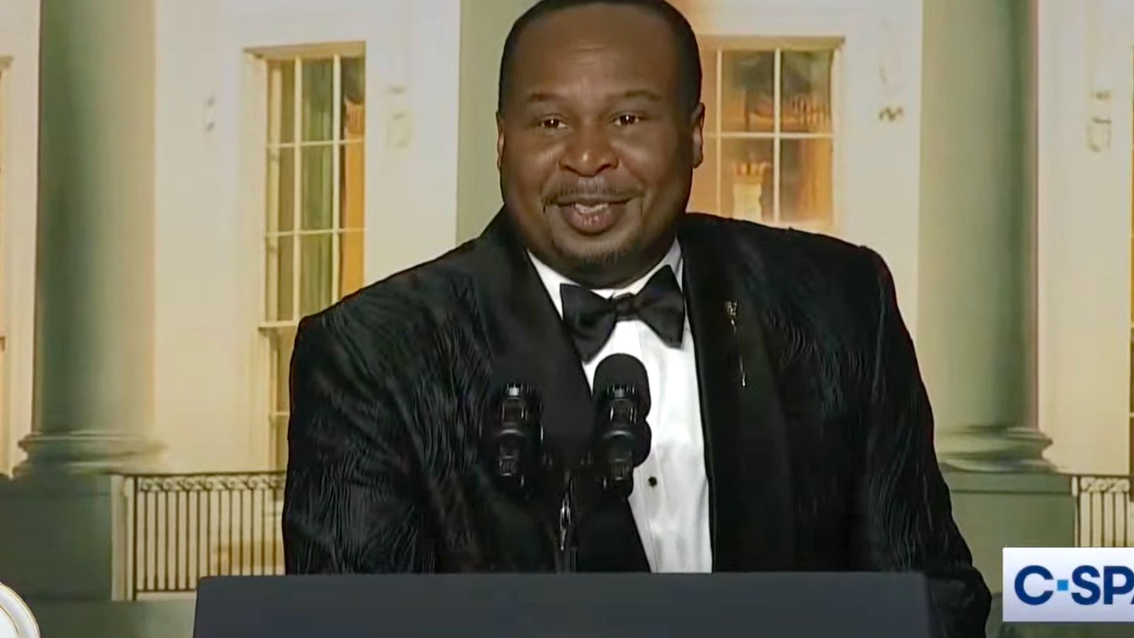 Roy Wood Jr. Torches Tucker Carlson and Don Lemon at the WHCD