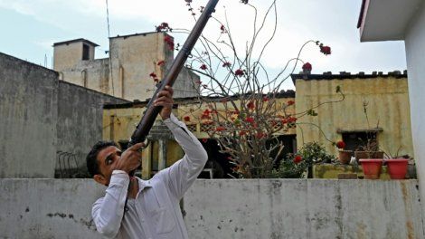 L'Inde crée des milices armées dans les villages hindous du Cachemire