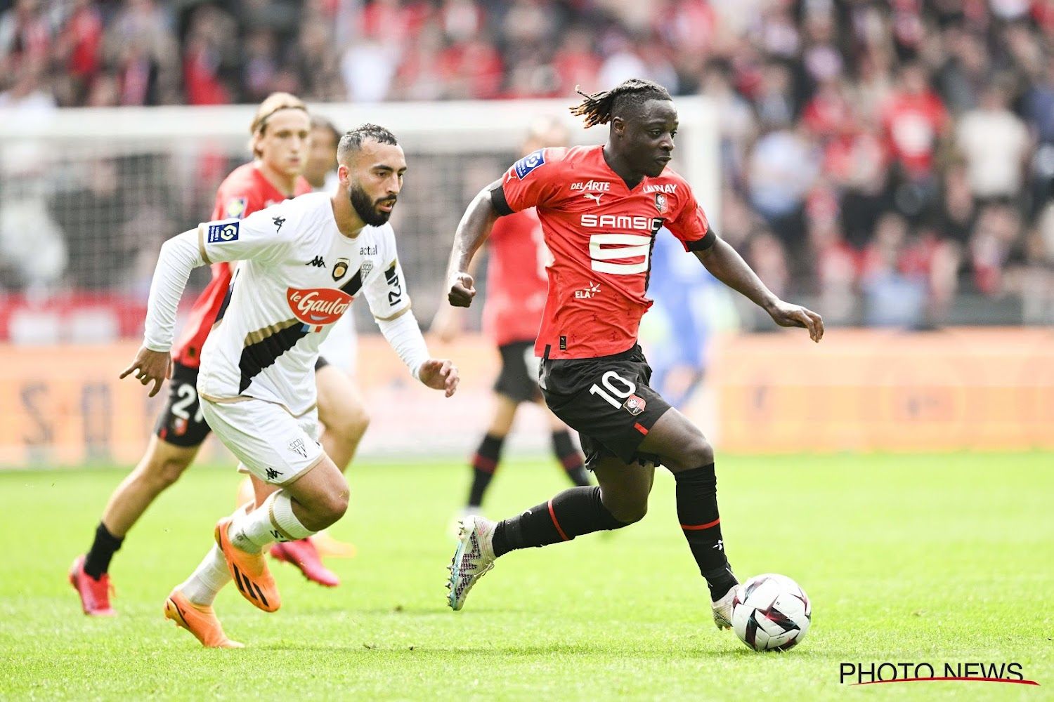 Prise de tête pour Arthur Theate, mais splendide doublé de Jérémy Doku avec Rennes !