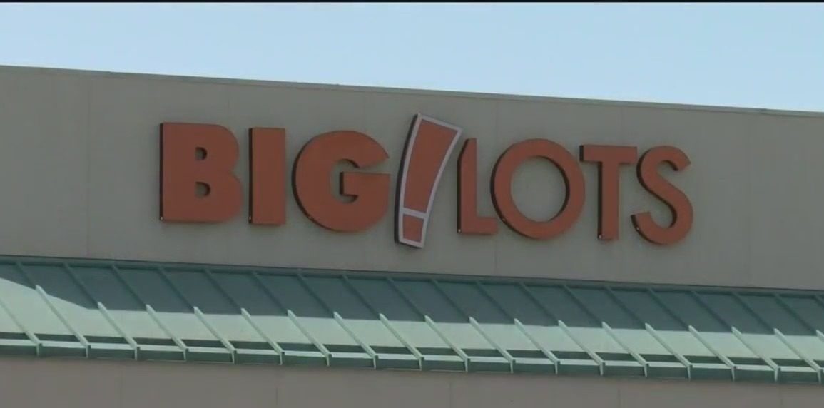 Fired Big Lots manager says she was just trying to get shopping cart back from shoplifter