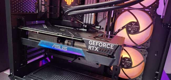 ASUS RTX 4070 Megalodon : fini le câble d'alim