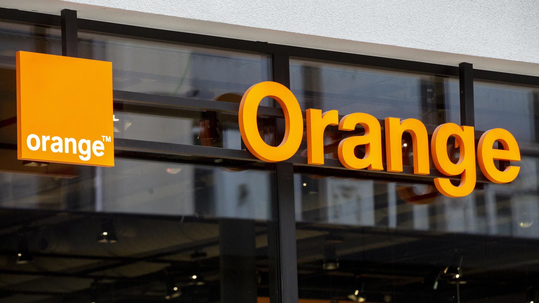 Panne mobile chez Orange, les numéros d’urgence notamment perturbés