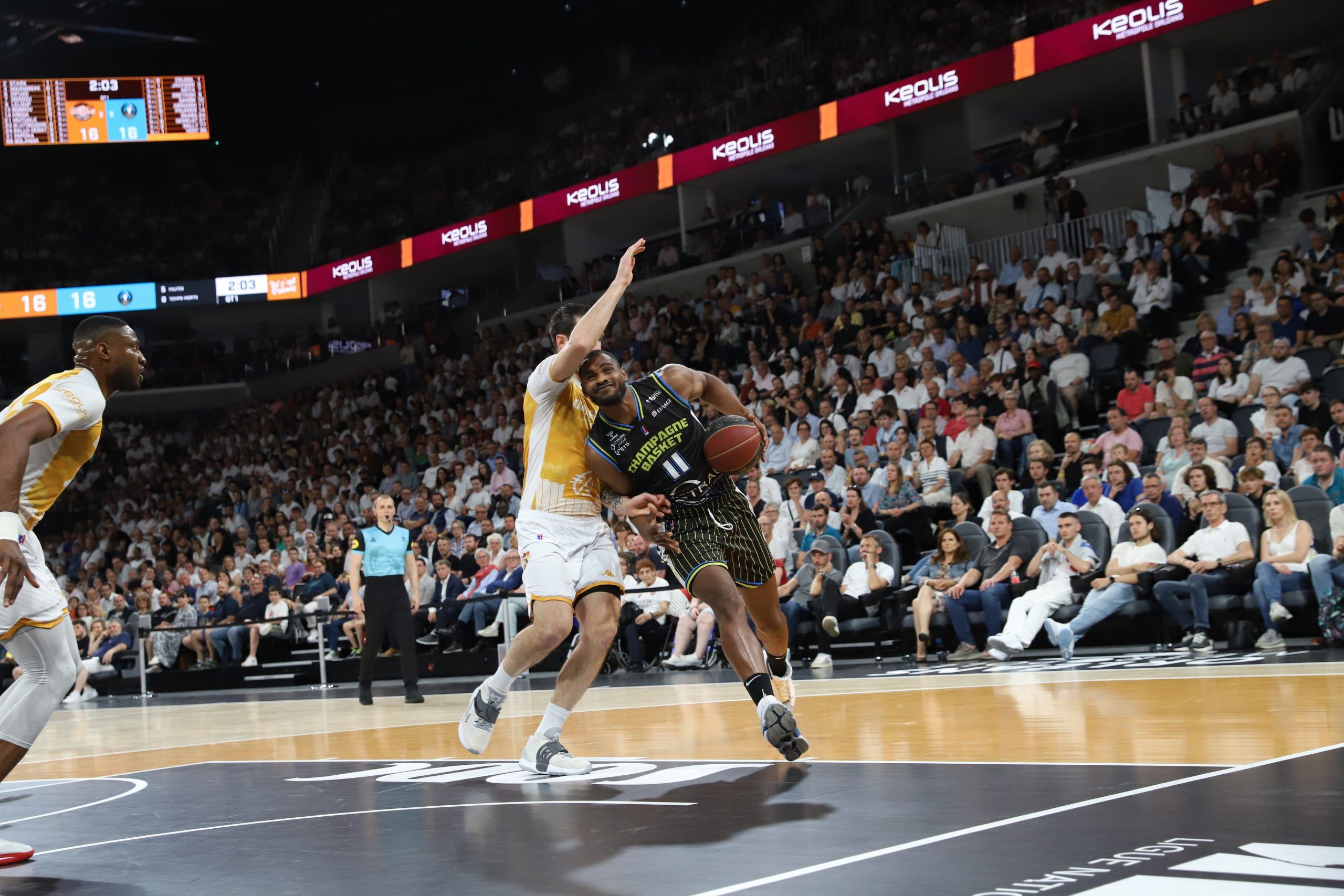 Le Champagne Basket écarte Orléans sur le fil et rallie la finale