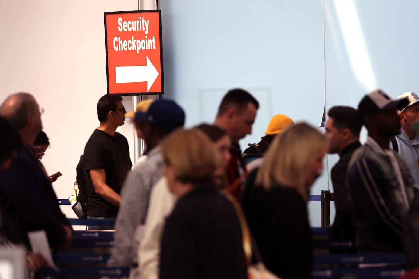 TSA records busiest day of pandemic amid smooth holiday for air travel