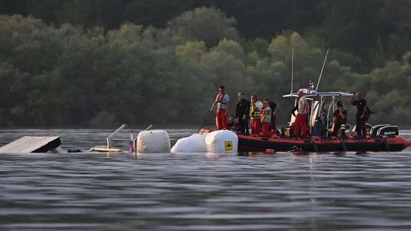 Lake Maggiore: Italian secret service agents among the dead in boat accident