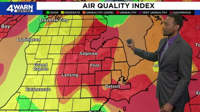 Tracking more rain chances Friday as smoky haze lingers in Metro Detroit