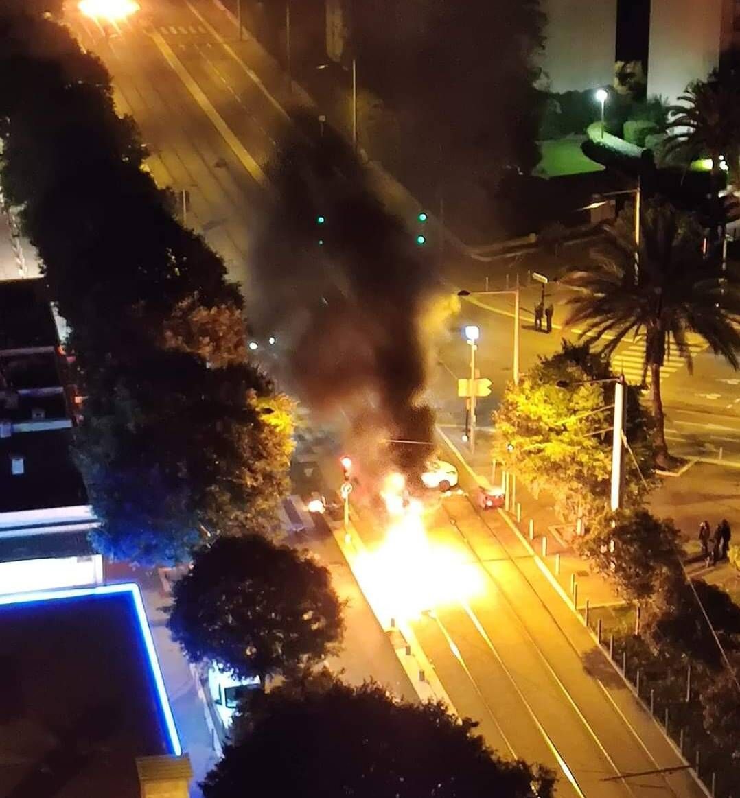 Tension dans les quartiers: quelques incidents dans la nuit de jeudi à vendredi à Nice et Cannes