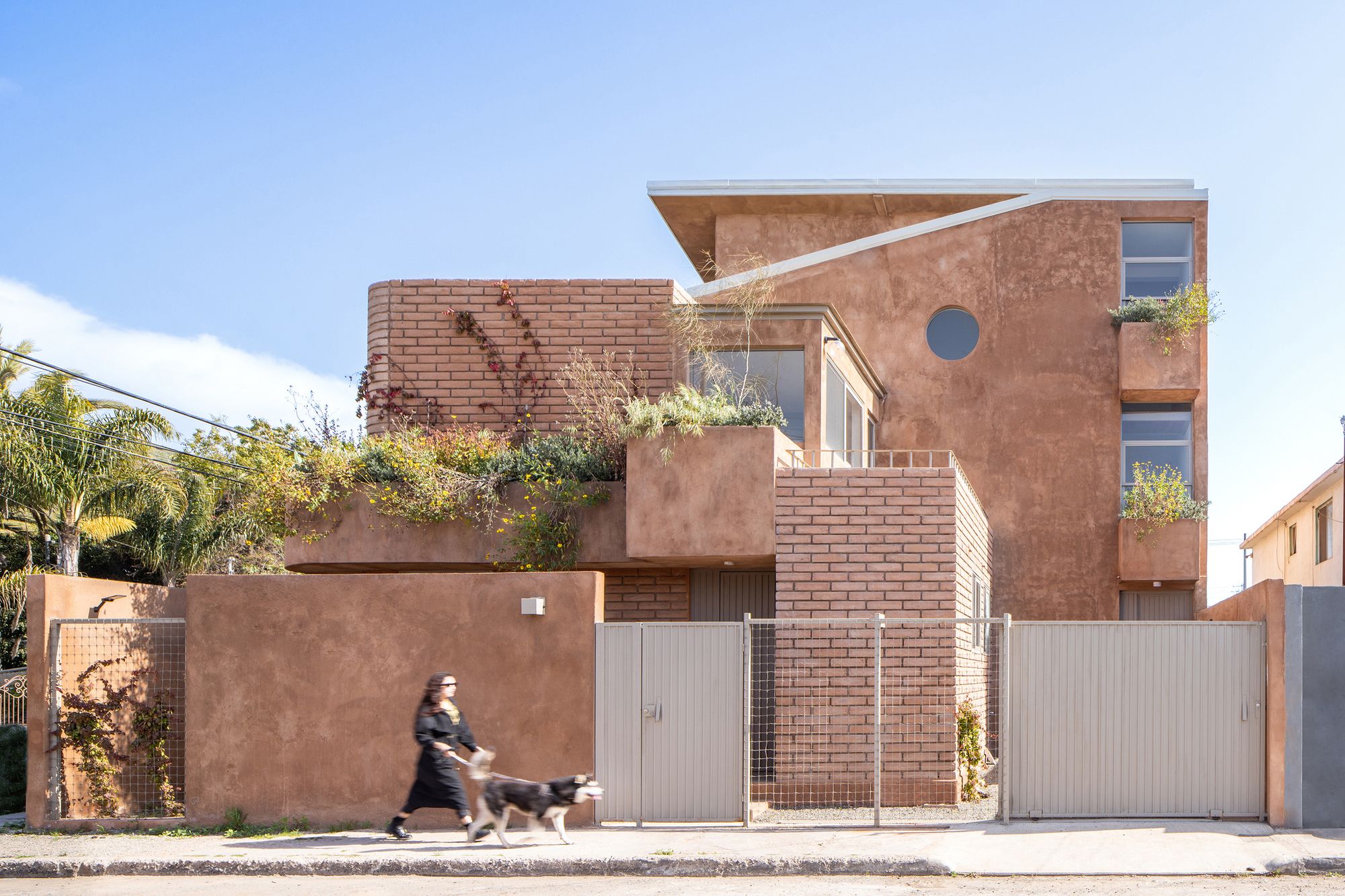 Estudiantes House / BRUTAL Taller de Arquitectura