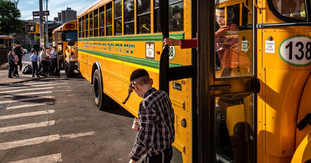 18 Hasidic Schools Failed to Provide Basic Education, New York City Finds