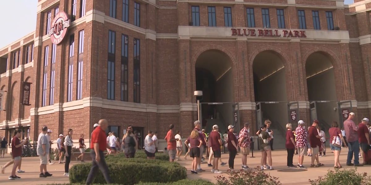 Reaction from A&M baseball players as new head coach is named