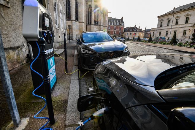 Les bornes de recharge des voitures électriques seront bientôt moins chères dans la Nièvre