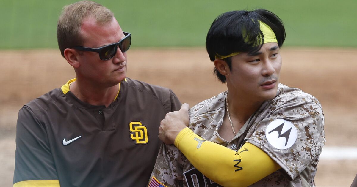 Ha-Seong Kim day-to-day after suffering shoulder injury in Padres' series-sweeping win over Ted