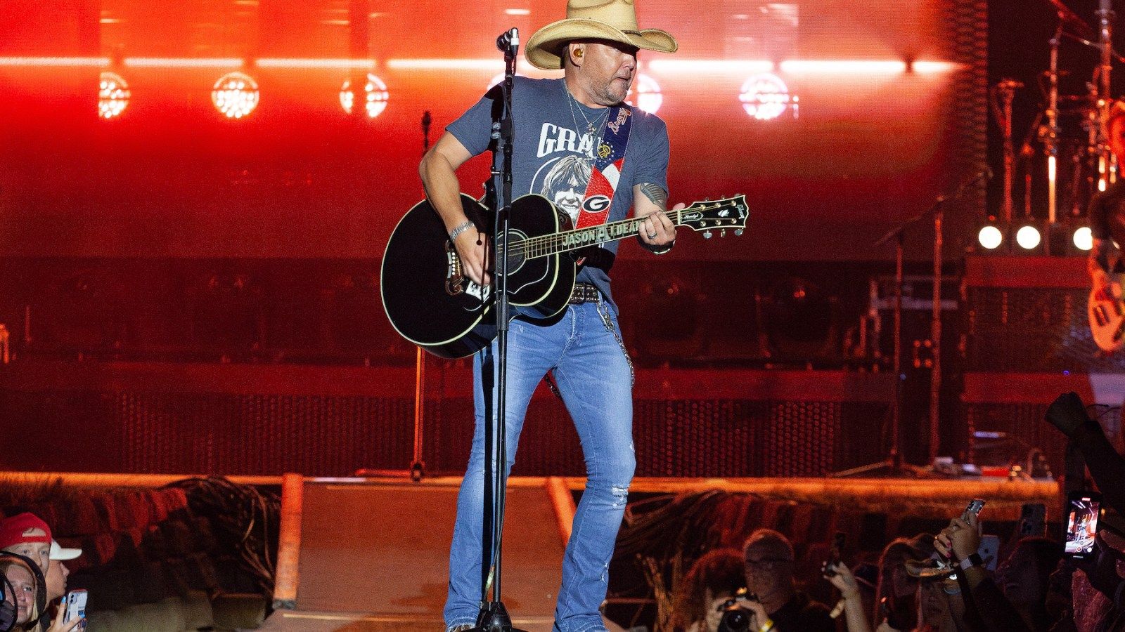 Jason Aldean Relates ‘Small Town’ Controversy to Boston Marathon Bombing