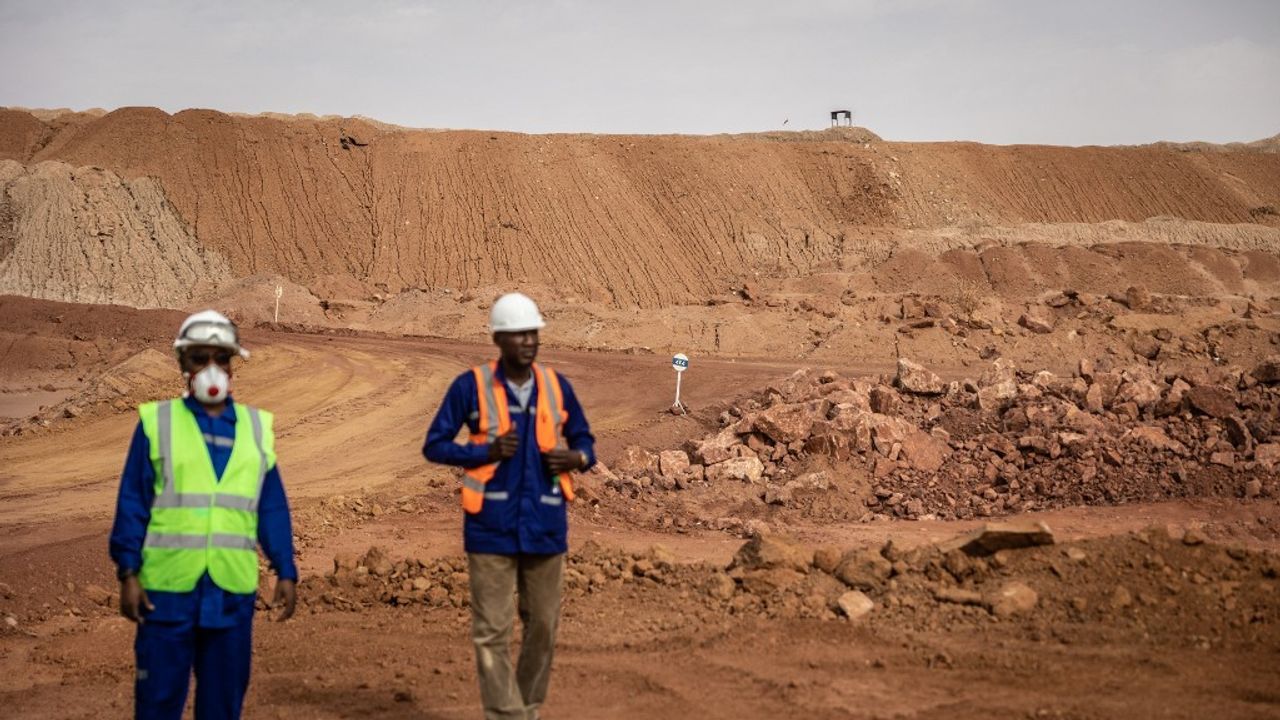 Centrales nucléaires : à quel point la France dépend-elle de l’uranium du Niger ?