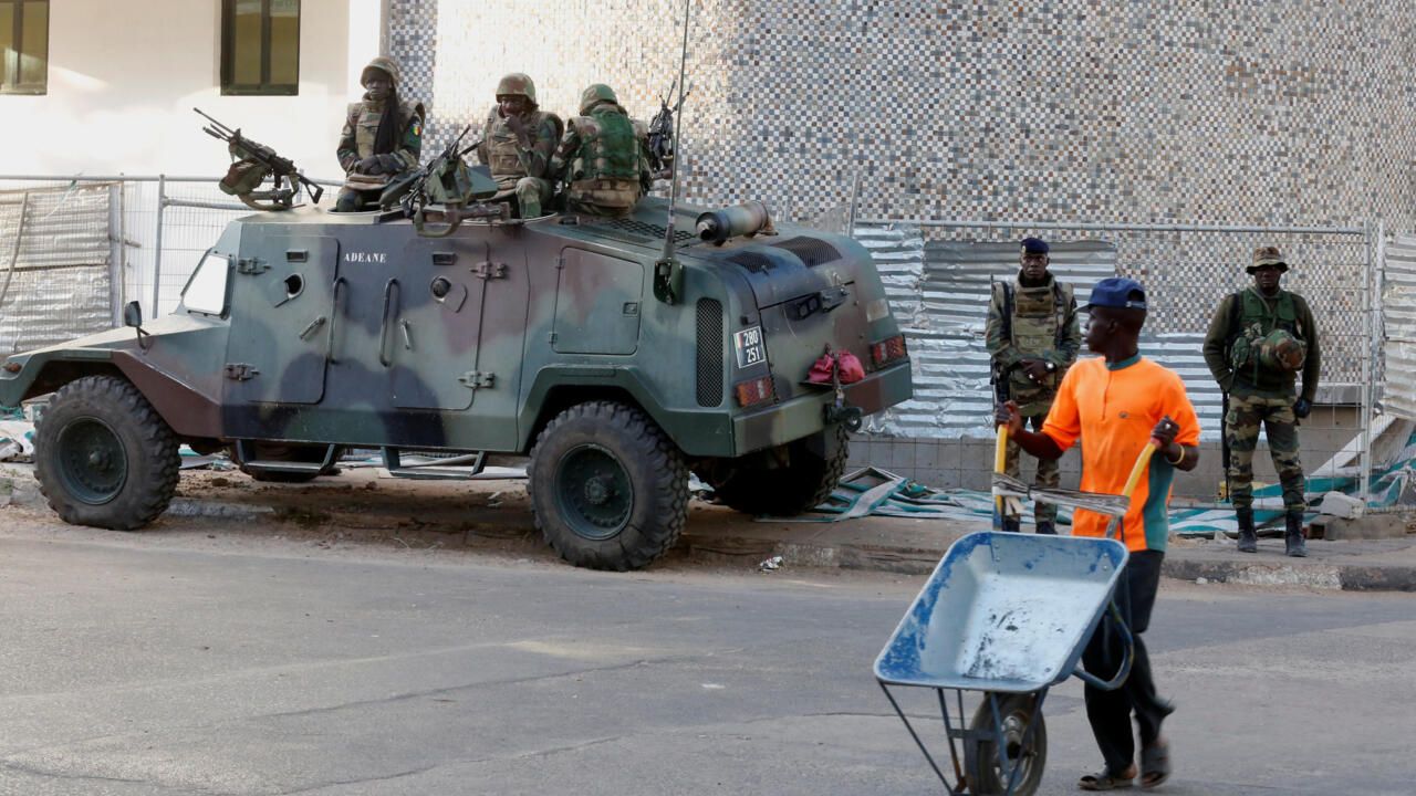 Pourquoi l'option militaire est-elle avancée par la Cédéao contre le Niger?