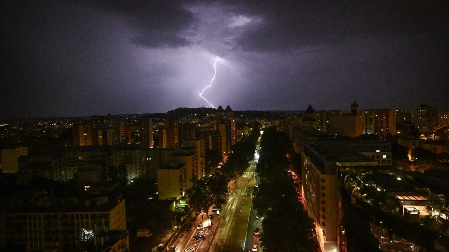 la vigilance orange aux orages étendue au Cher, 12 départements désormais concernés