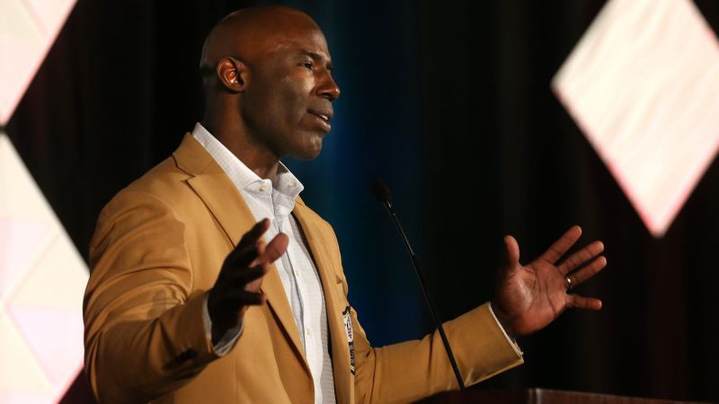 Terrell Davis incident: United Airlines says flight attendant is no longer employed; ‘no fly’ status has been lifted