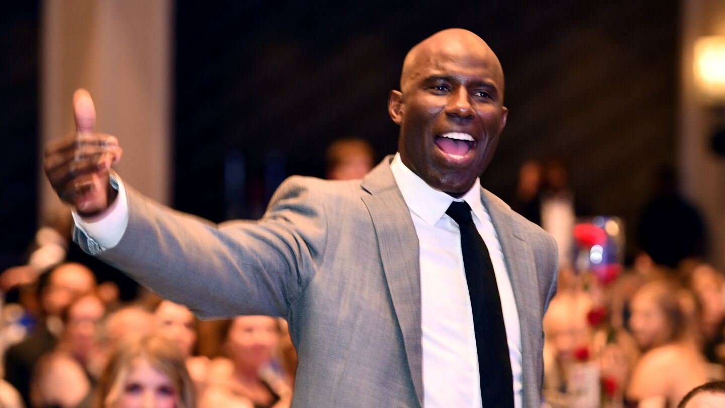 Terrell Davis says United has banned him from flying with them