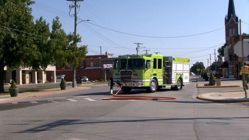 Anhydrous ammonia leak: Five dead after crash in Illinois