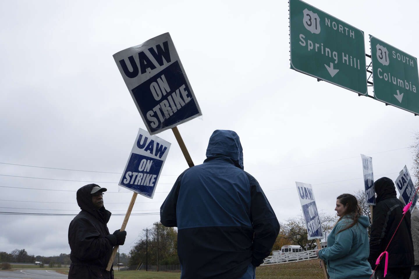 Aux Etats-Unis, un accord de principe entre General Motors et le syndicat automobile UAW met fin à une grève qui dure depuis six semaines