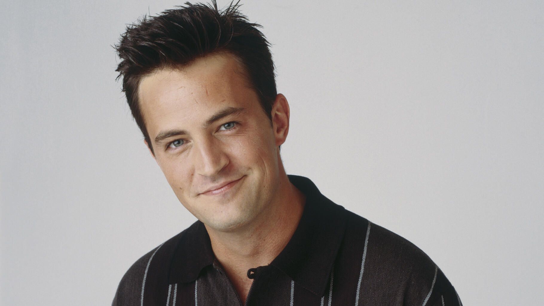 Avec la mort de Matthew Perry, " Friends " perd de son insouciance, et c’est aussi ça qui nous rend tristes