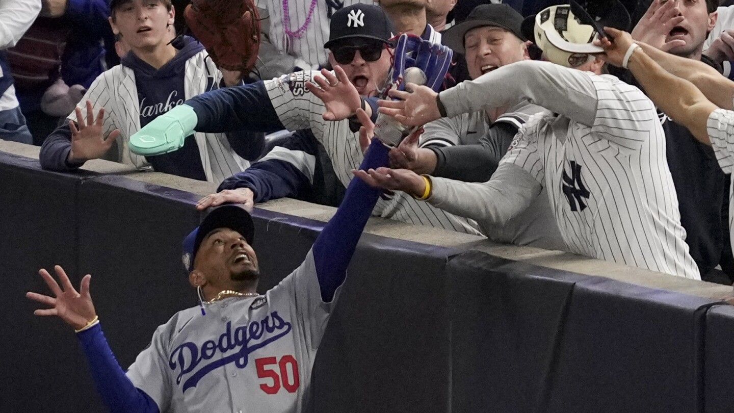 Yankees fans banned from Game 5 of World Series for interference