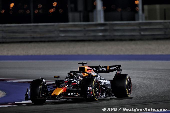 Verstappen bat Russell pour la pole position au Qatar