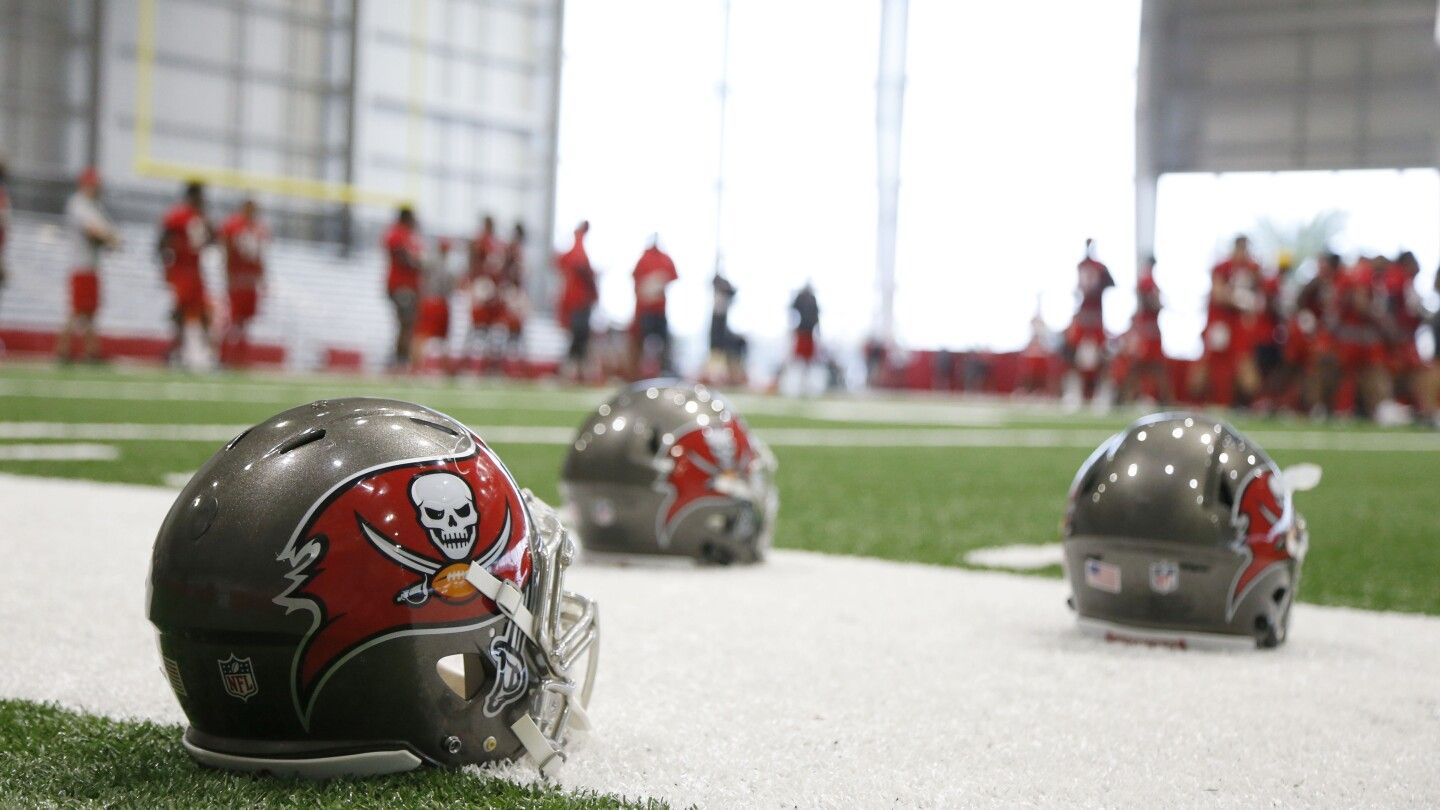 Buccaneers announce Josh Grizzard as their new offensive coordinator