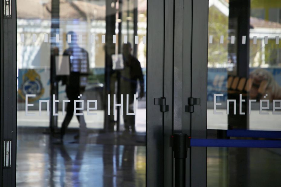 Des perquisitions menées au sein de l’IHU de Marseille, fondé par Didier Raoult