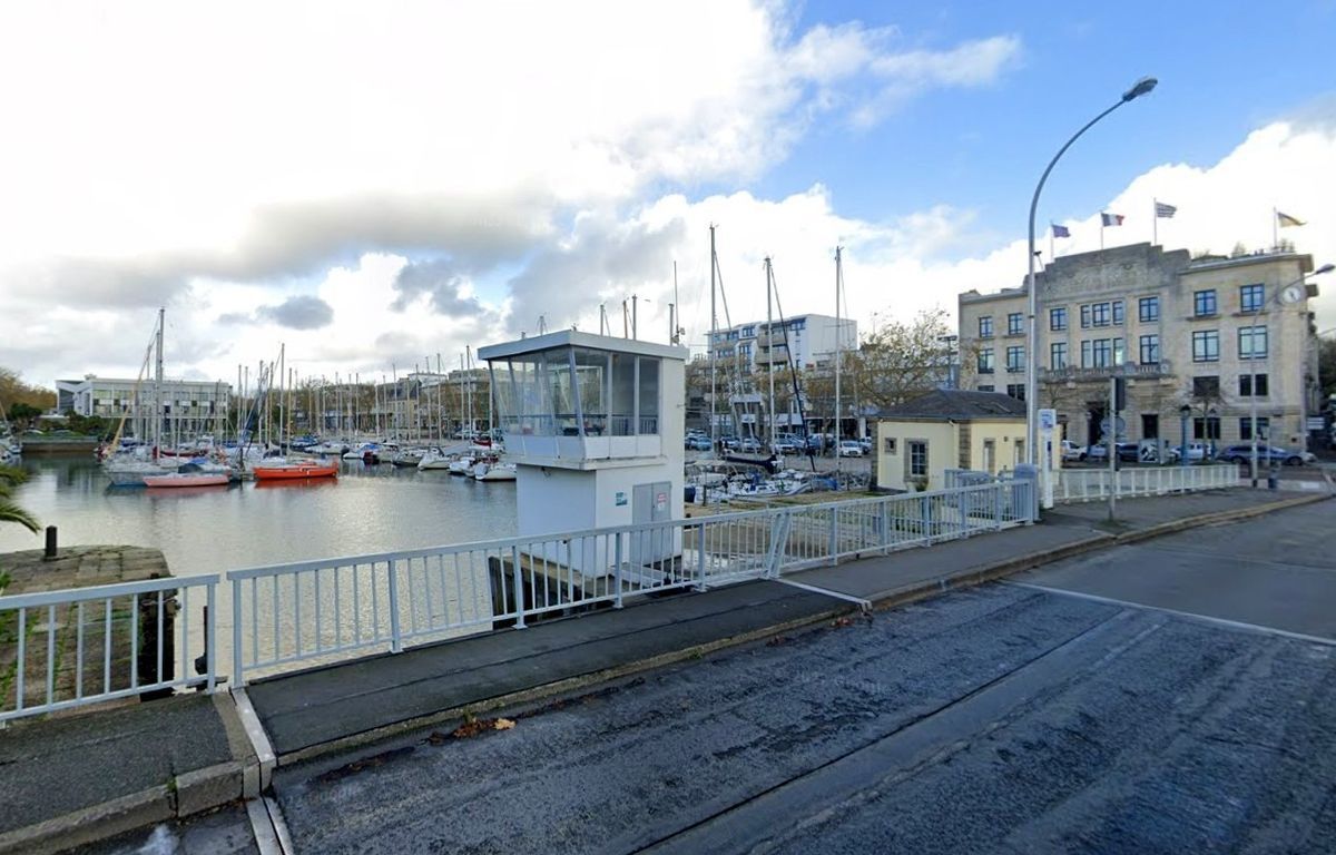 Meurtre d’Iris en Bretagne : Un couteau et des vêtements retrouvés dans le port de Lorient