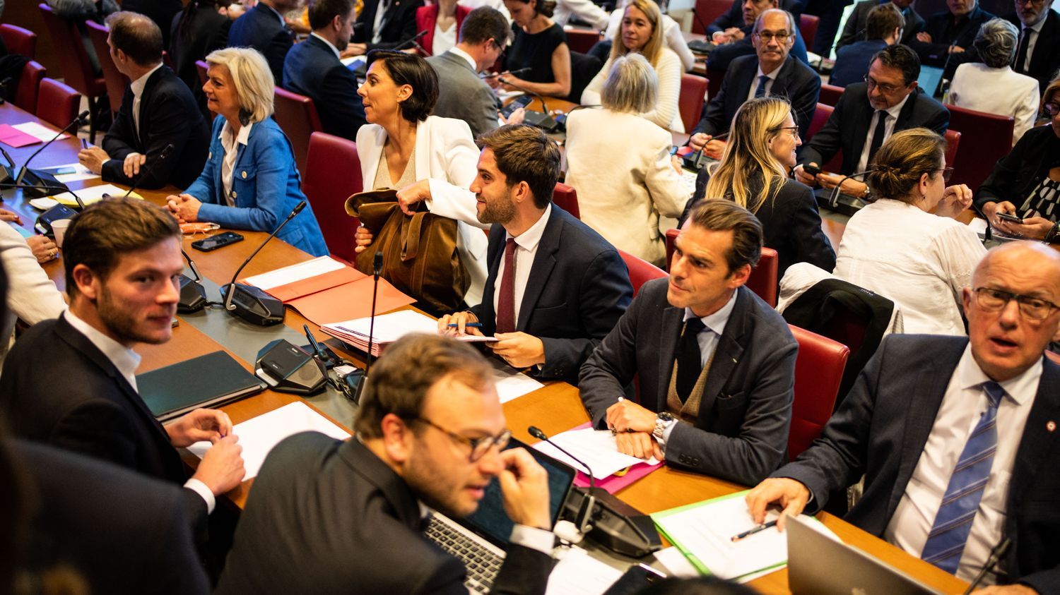 Proposition de loi Liot : quels scénarios possibles après le vote contre l'abrogation de la retraite à 64 ans ?