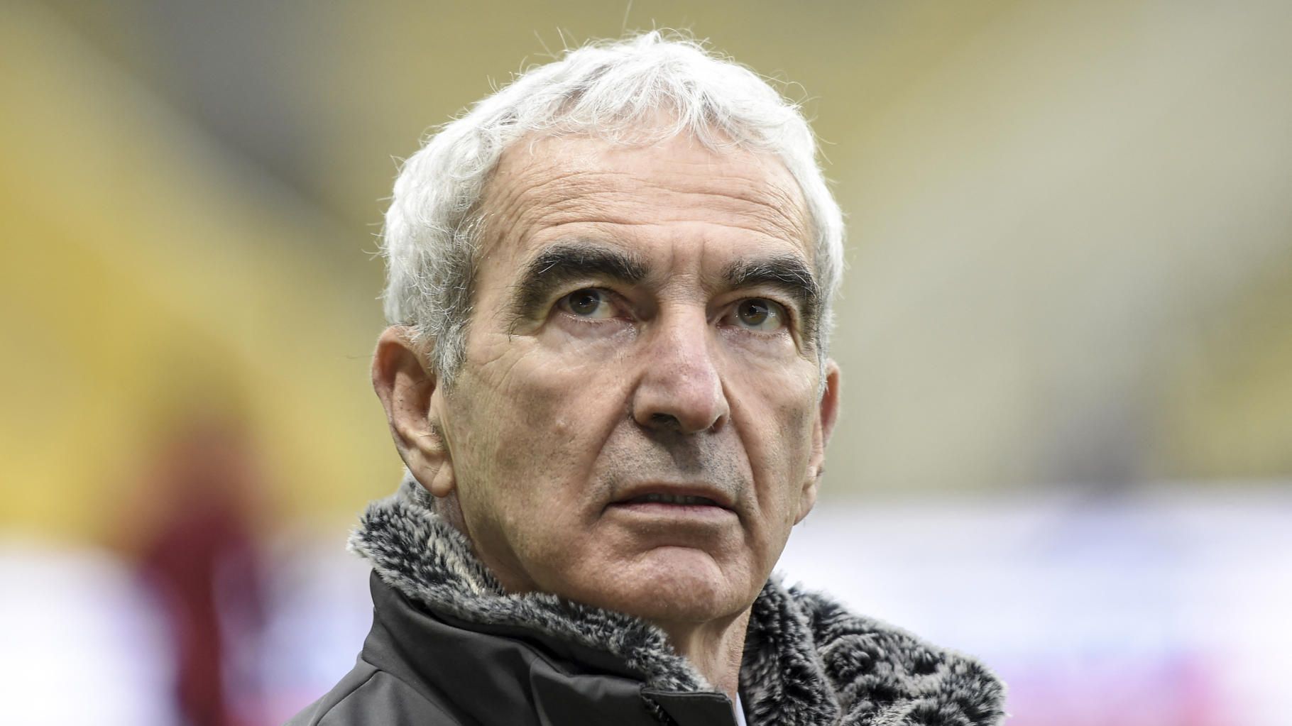 Ces propos de Raymond Domenech sur l’épouse de Sergio Rico se retournent contre lui