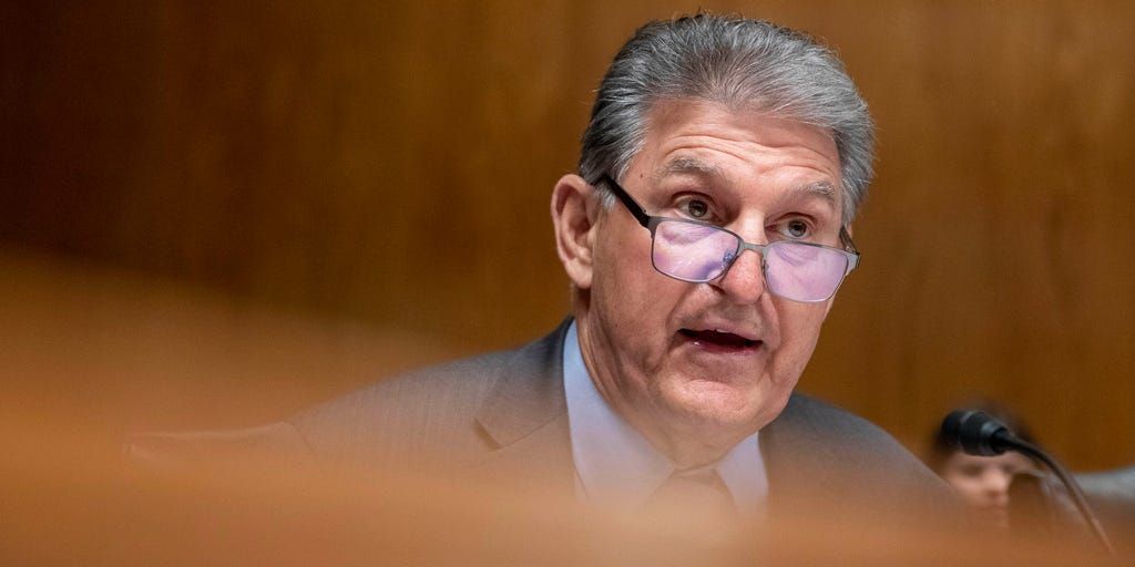 Democrat Joe Manchin to Vote With GOP to Block Student-Debt Relief