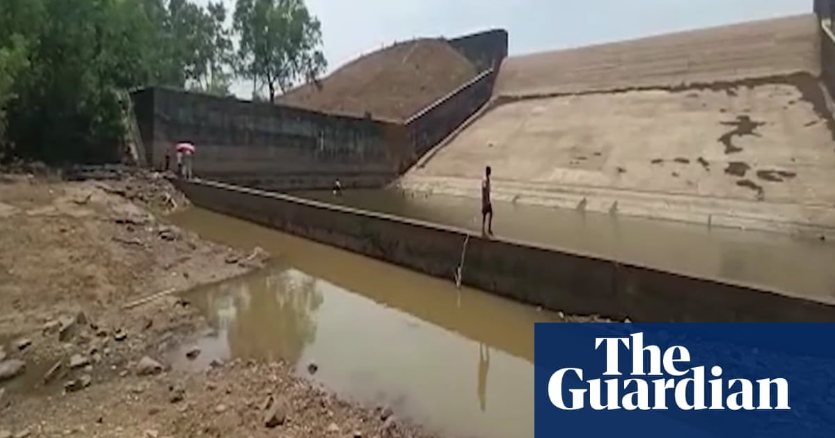 Indian official fined after draining reservoir in search of mobile phone