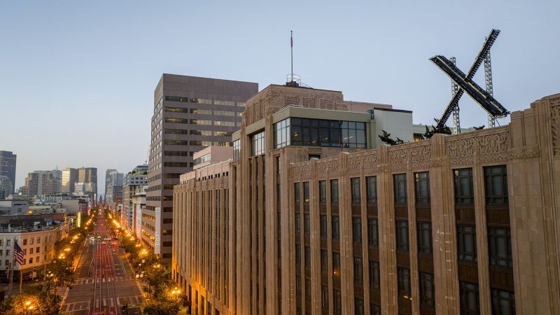 San Francisco Twitter complaint: City complaint says flashing 'X' sign put up without a permit