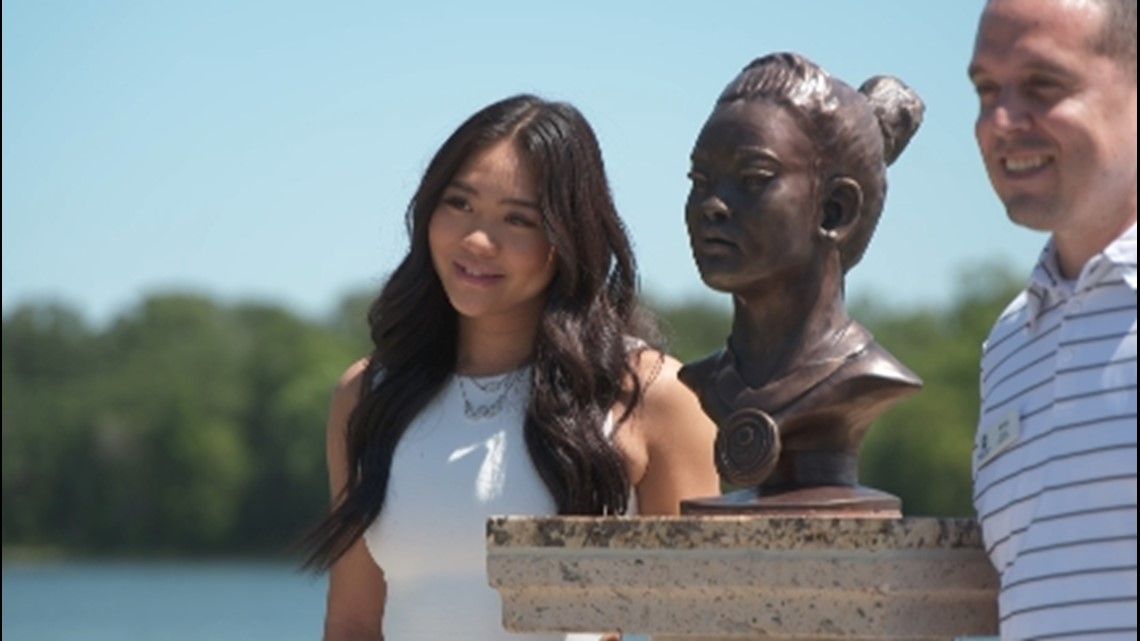 St. Paul celebrates Sunisa Lee with statue and day in her honor