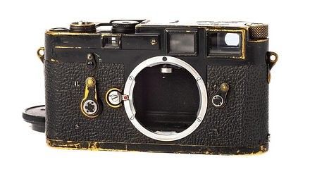 Leica M 系經典，83 萬港元買「甩色」相機？