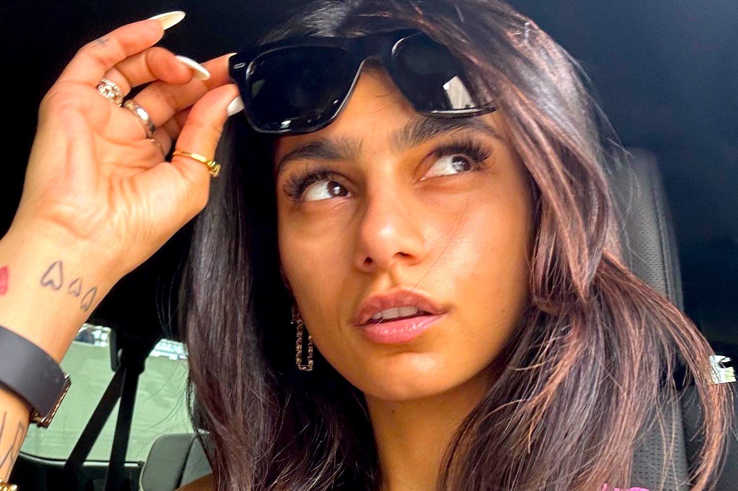 Mia Khalifa's New Travel Hack Is As Dirty A Trick As You'd Expect