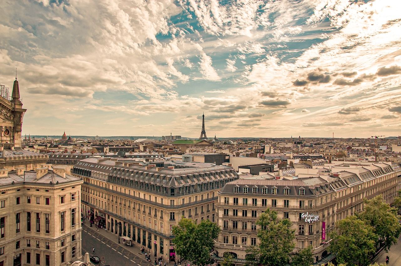 Le marché immobilier parisien s'enfonce dans le rouge