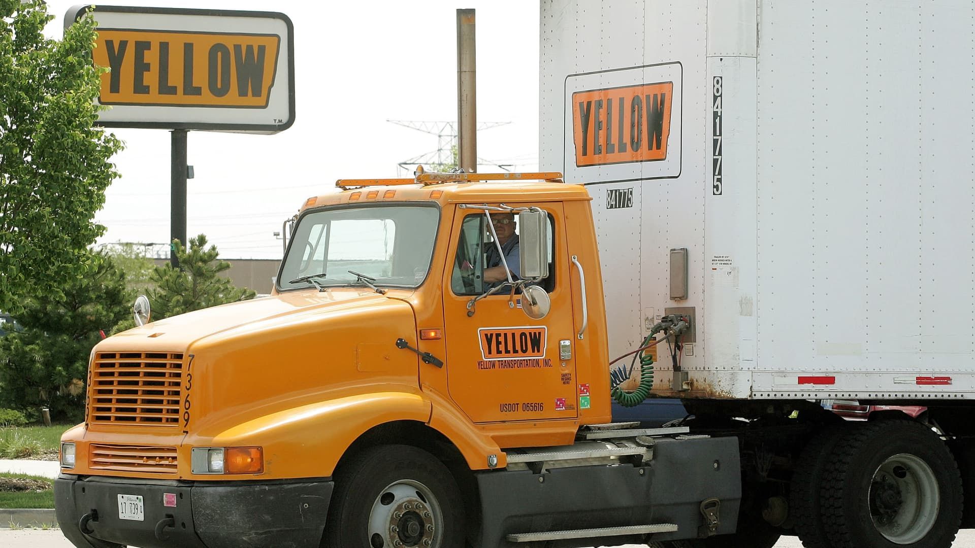 Teamsters says U.S. trucking firm Yellow shuts operations, to file for bankruptcy