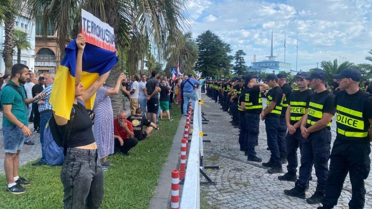 Russian Cruise Ship, Met With Fresh Protests In Batumi, To Nix Georgian Port From Itinerary