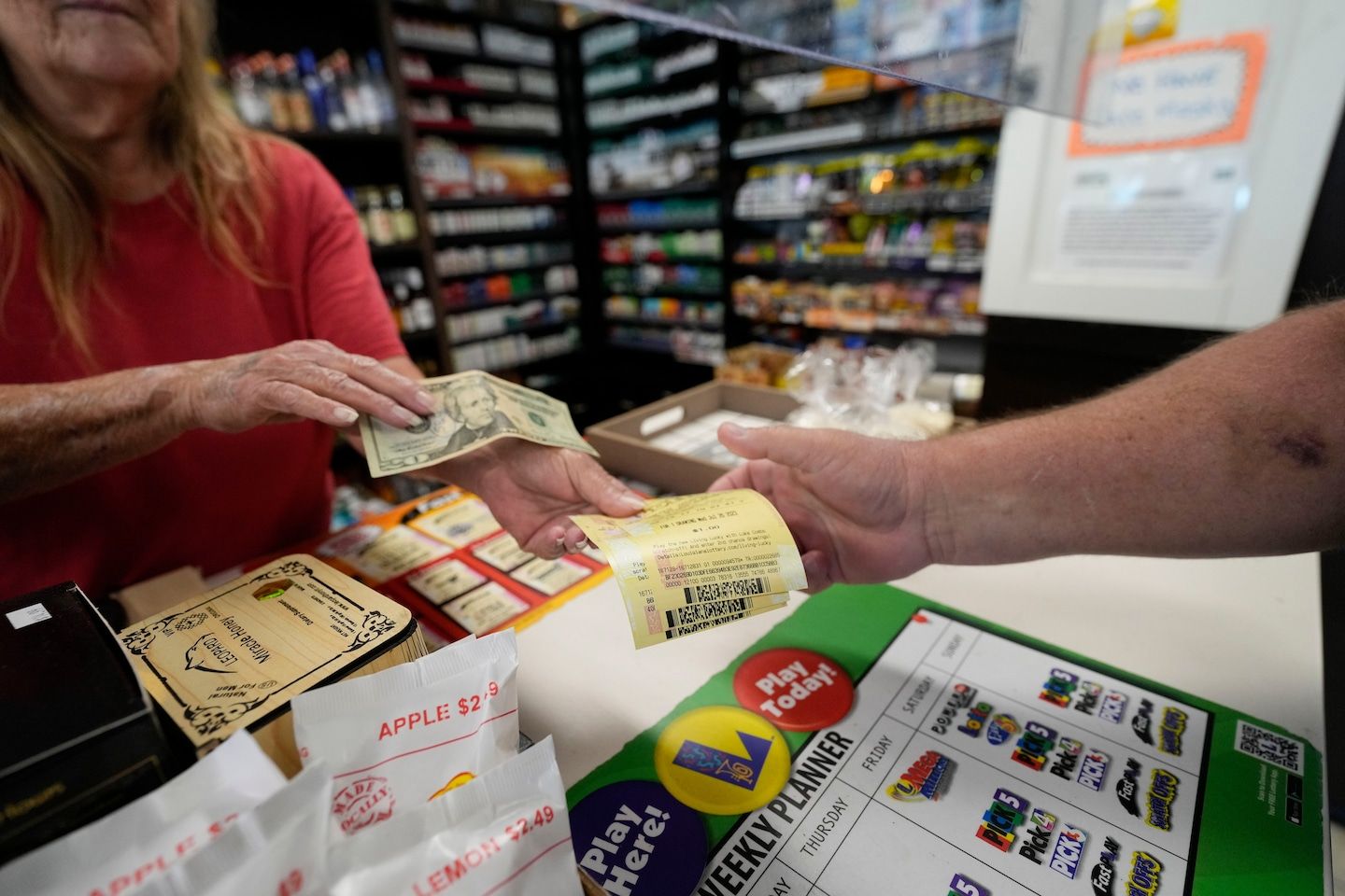 Another juiced lottery jackpot hits $1 billion