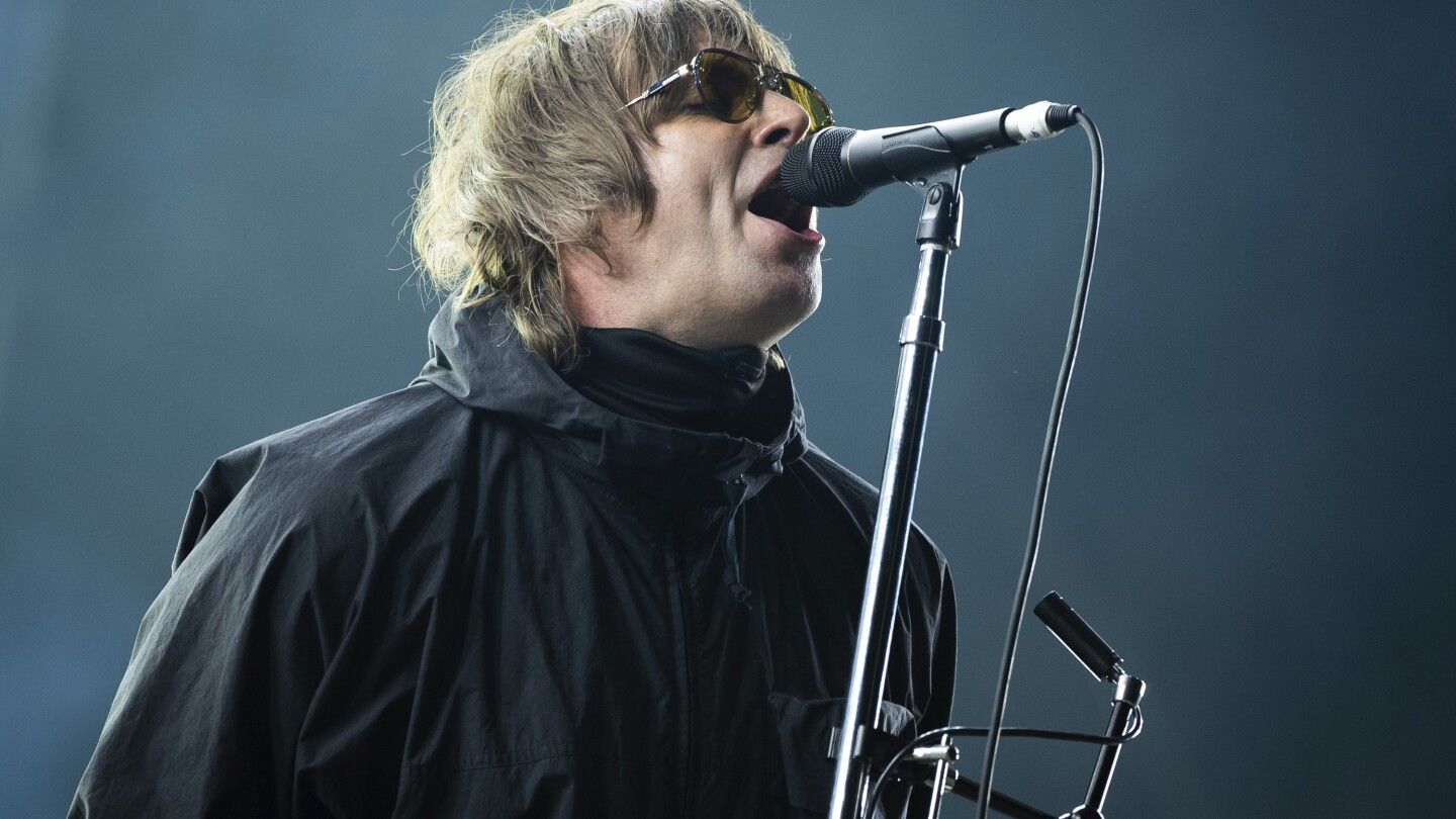 Oasis reunion tickets: Fans face lengthy online queues