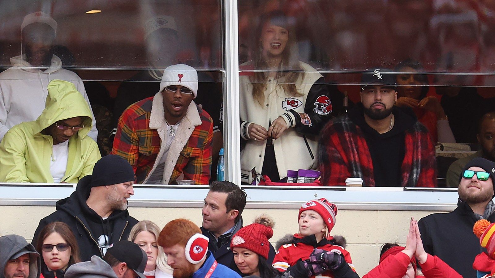 Taylor Swift Cheers on Travis Kelce at Arrowhead Stadium on NYE